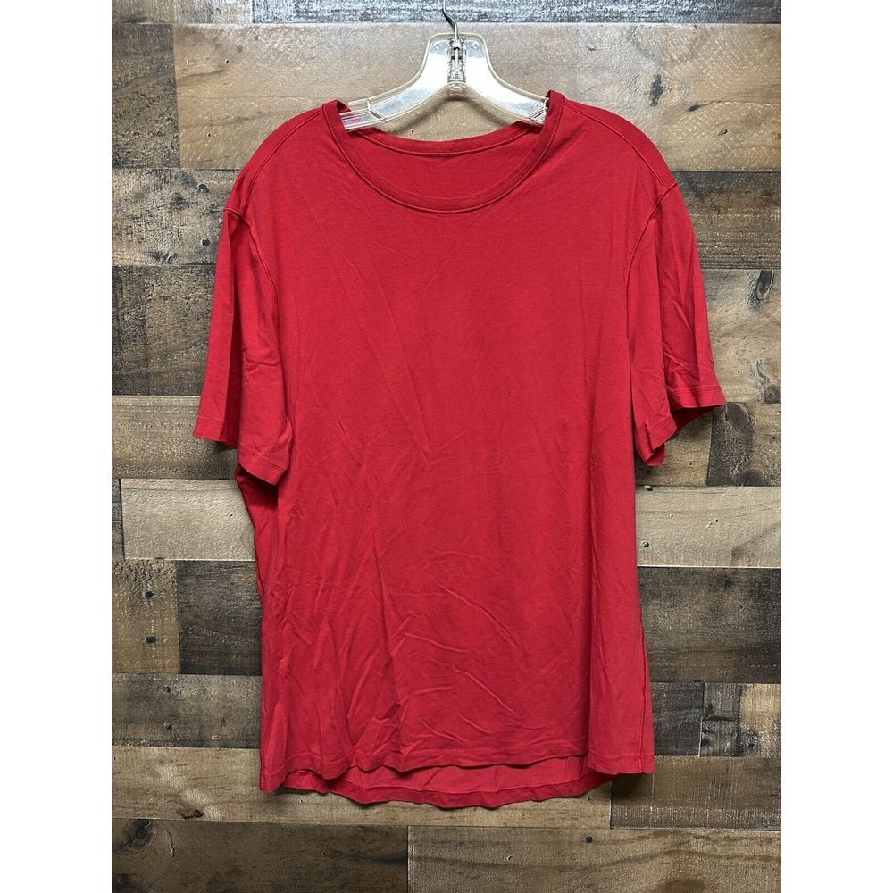 Lululemon Men's T-Shirt